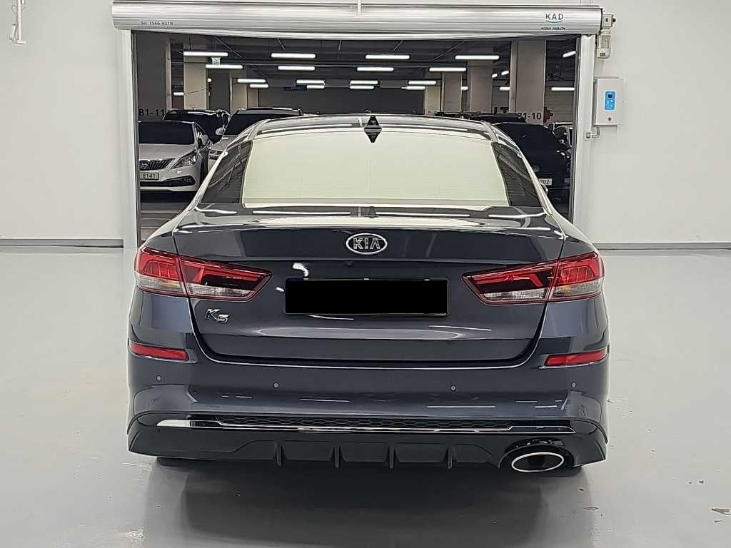 Kia K5 — photo 03
