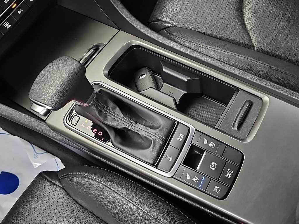 Kia K5 — photo 08