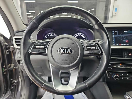 Kia K5 — photo 09