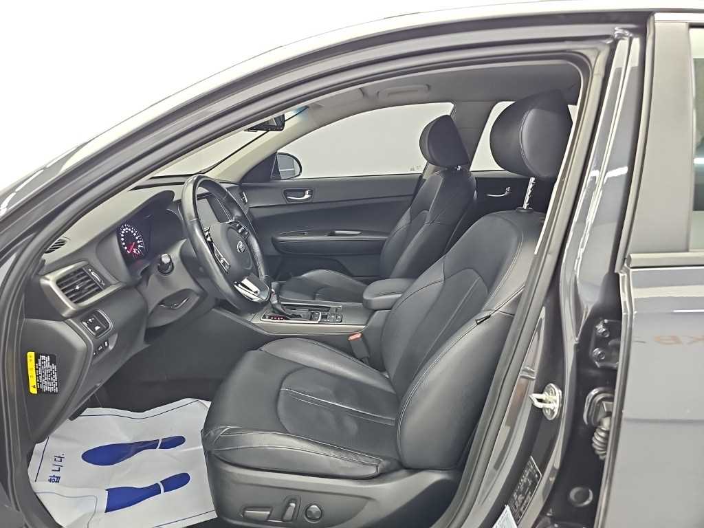 Kia K5 — photo 11