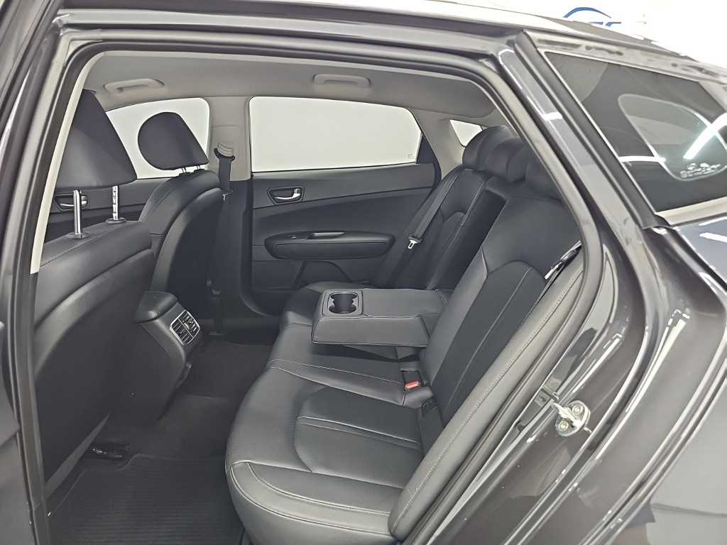 Kia K5 — photo 12