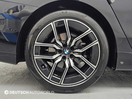 BMW 7-Series — photo 05