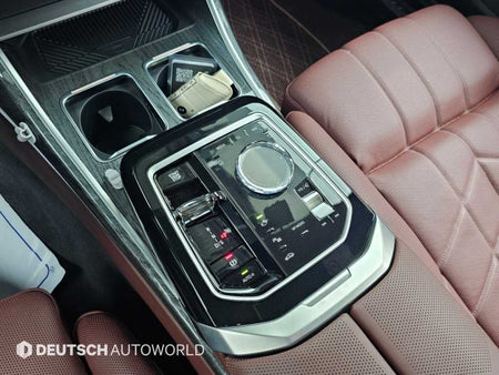 BMW 7-Series — photo 09