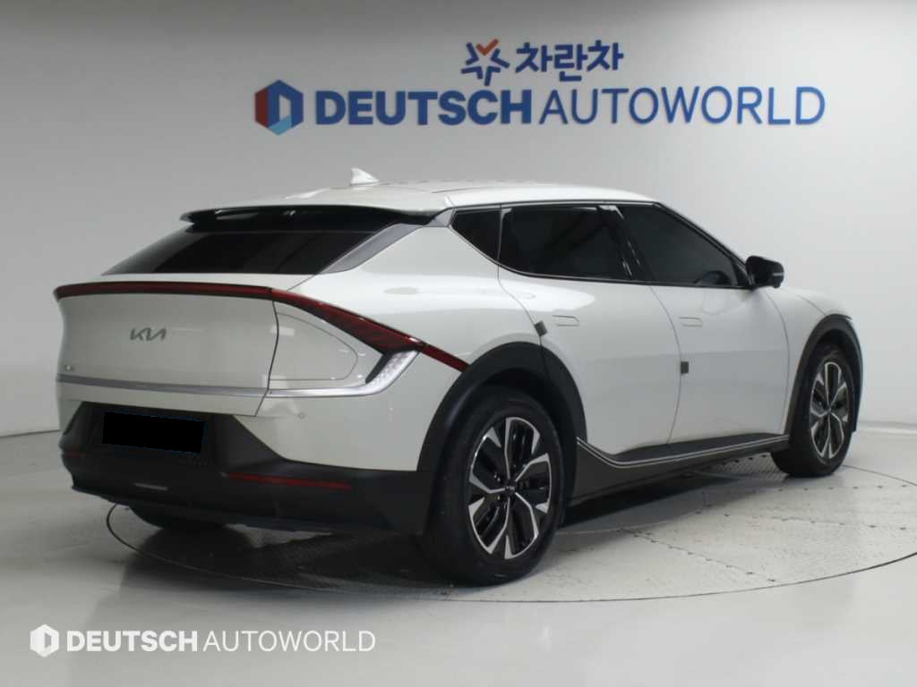 Kia EV6 — photo 02