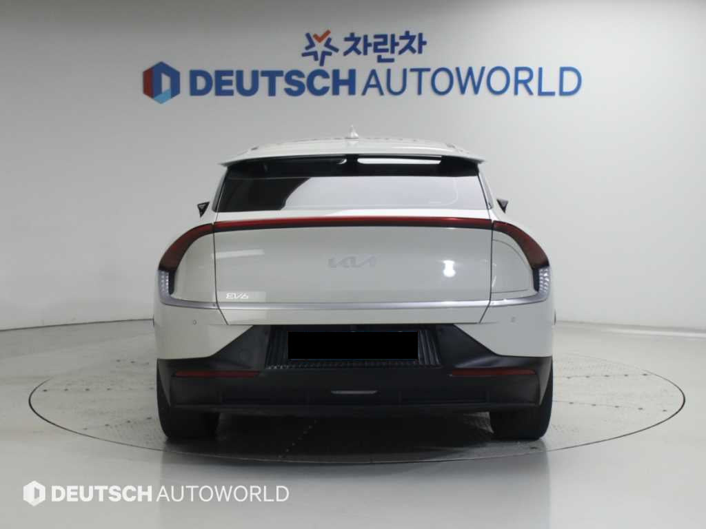 Kia EV6 — photo 04