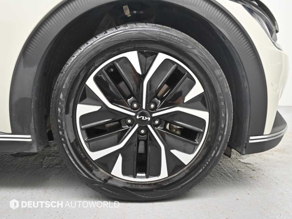 Kia EV6 — photo 05