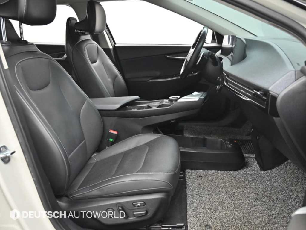 Kia EV6 — photo 10