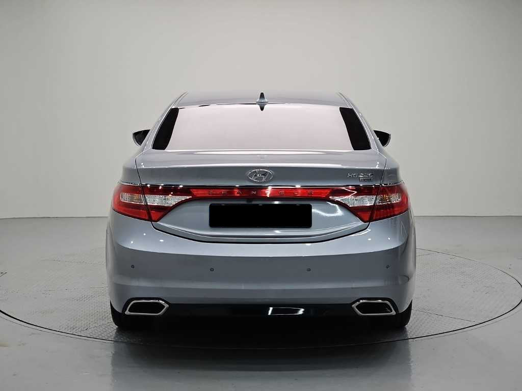 Hyundai Grandeur — photo 03