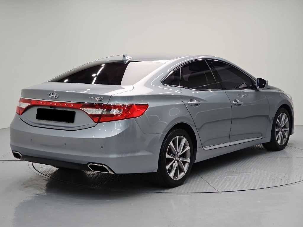 Hyundai Grandeur — photo 04