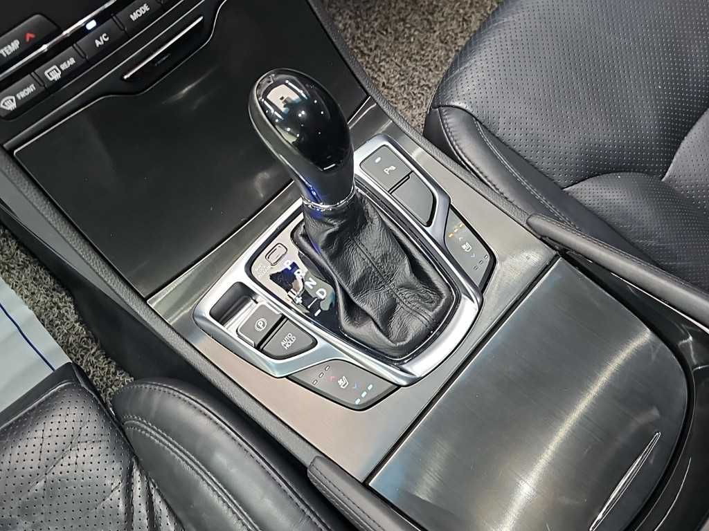 Hyundai Grandeur — photo 08