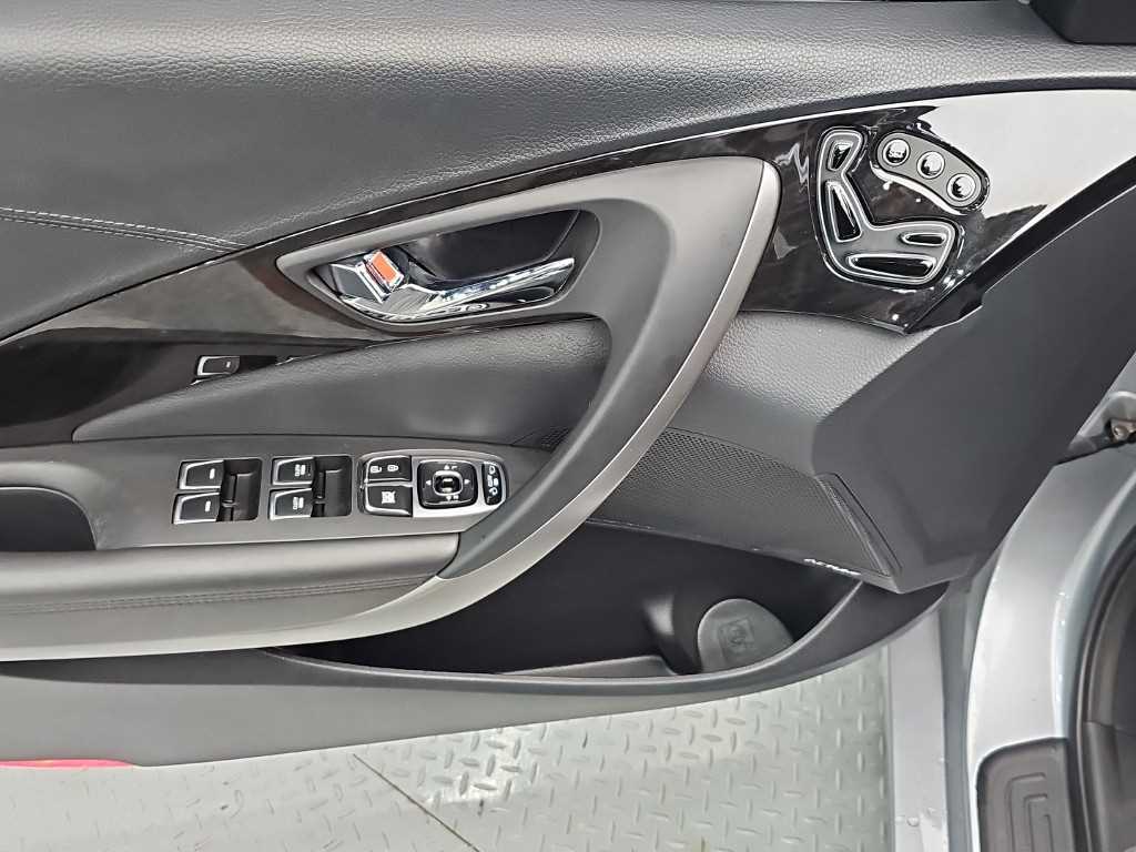 Hyundai Grandeur — photo 16