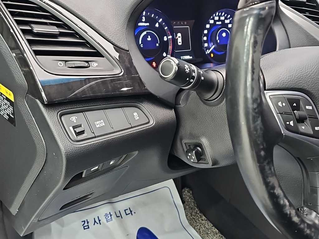 Hyundai Grandeur — photo 17