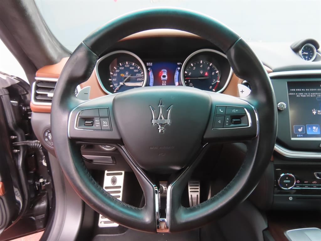 Maserati Ghibli — photo 09