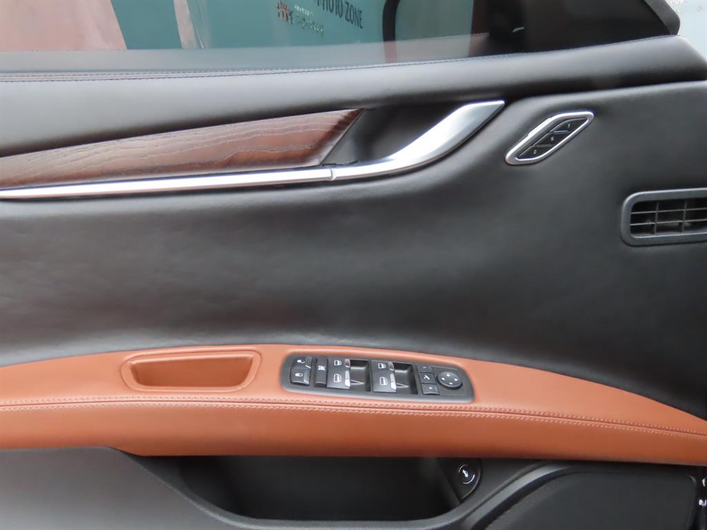 Maserati Ghibli — photo 12