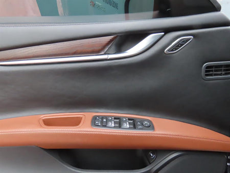 Maserati Ghibli — photo 12