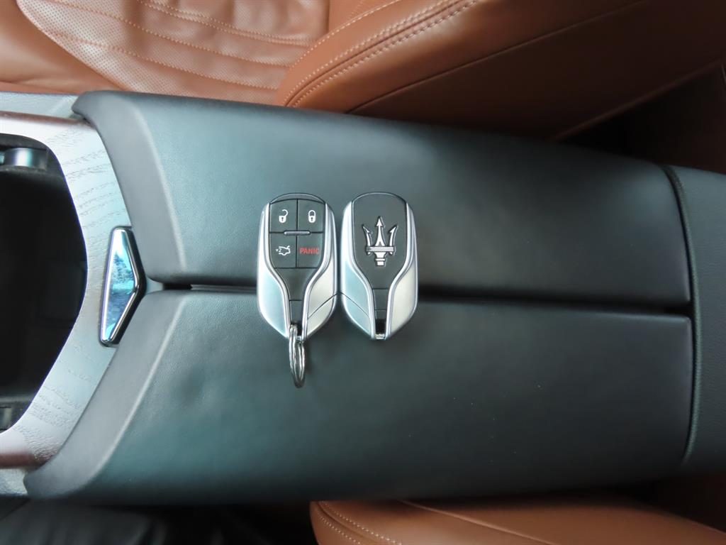 Maserati Ghibli — photo 18