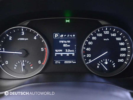 Hyundai Avante — photo 08
