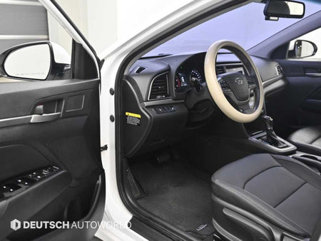 Hyundai Avante — photo 11