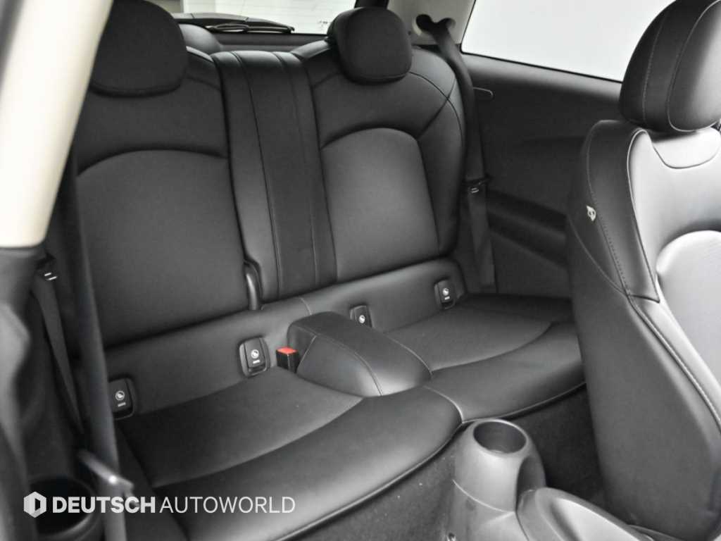 Mini Cooper — photo 12