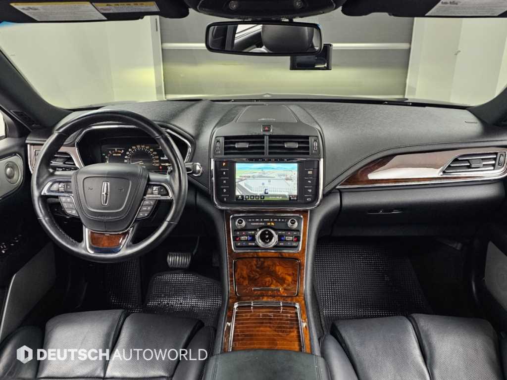 Lincoln Continental — photo 07