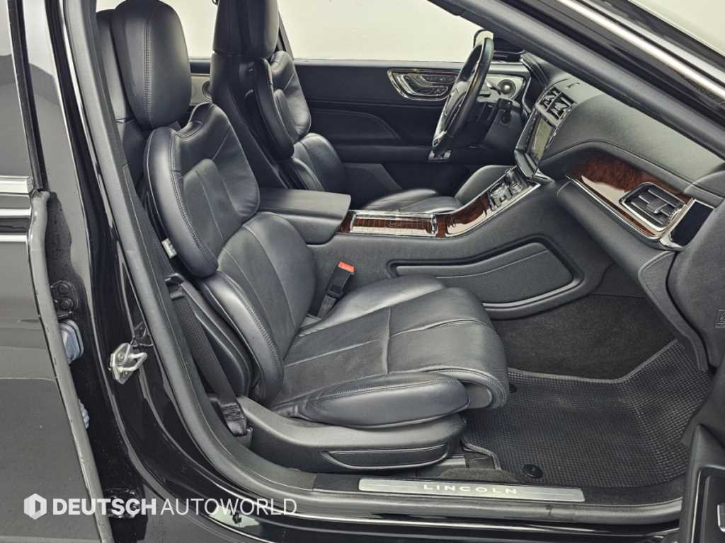 Lincoln Continental — photo 10