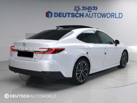 Toyota Camry — photo 02