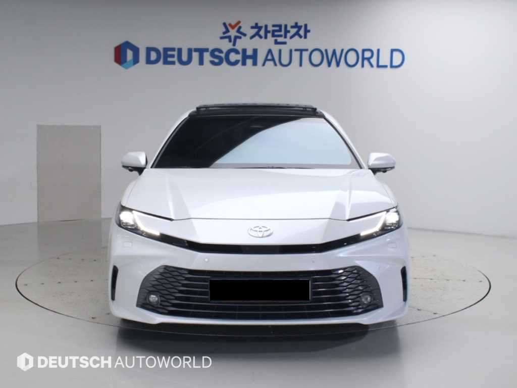 Toyota Camry — photo 03