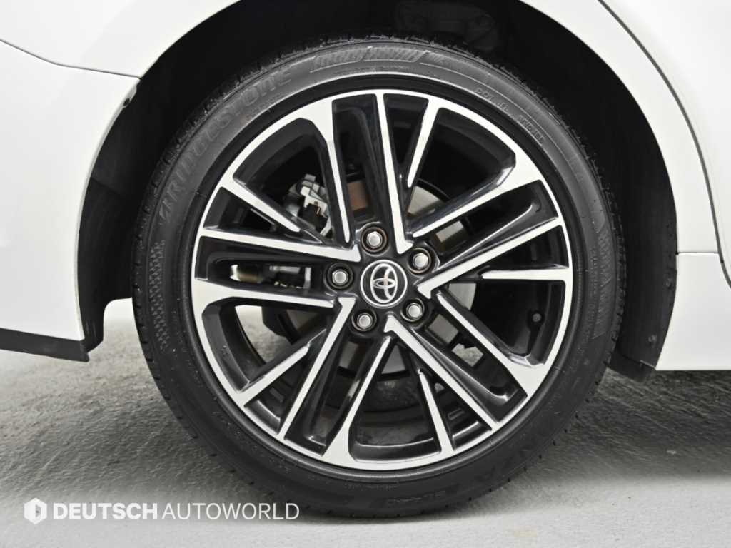Toyota Camry — photo 05