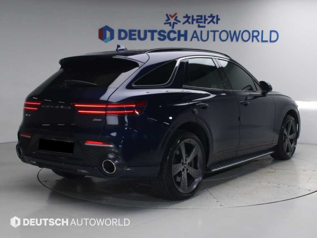 Genesis GV70 — photo 02