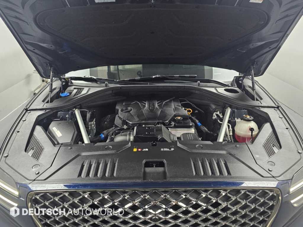 Genesis GV70 — photo 06