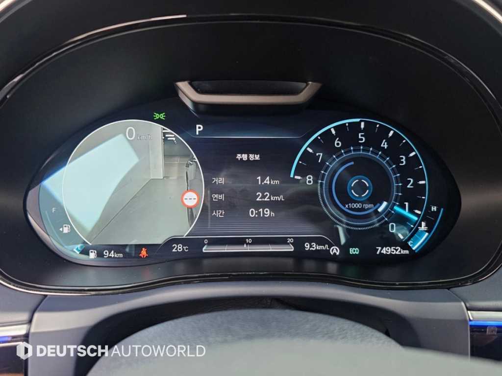 Genesis GV70 — photo 08