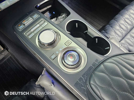 Genesis GV70 — photo 09