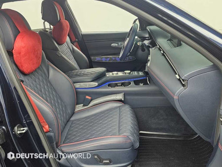 Genesis GV70 — photo 10