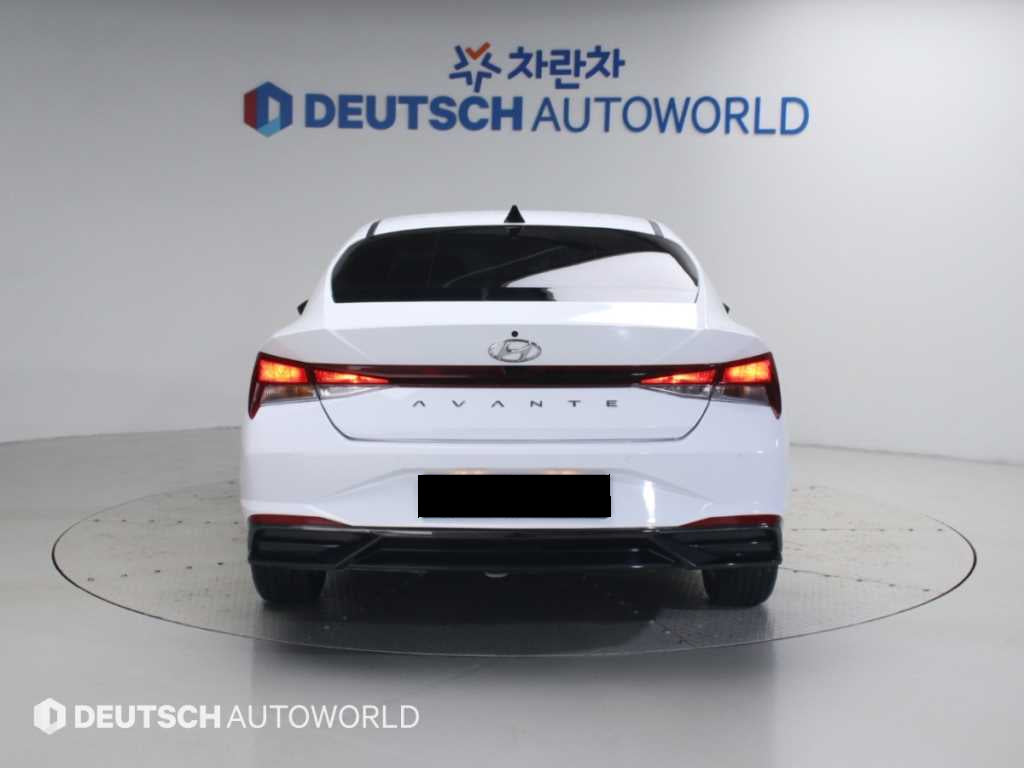 Hyundai Avante — photo 04