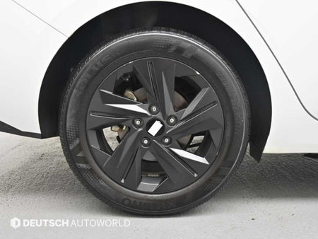 Hyundai Avante — photo 05