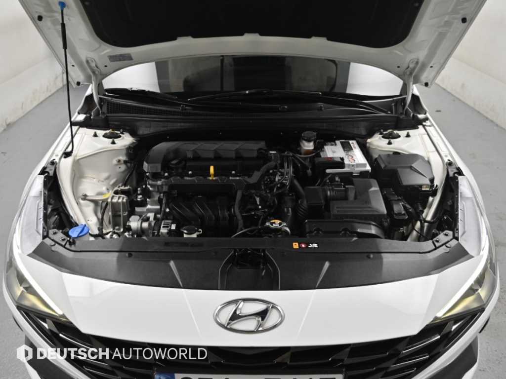 Hyundai Avante — photo 06