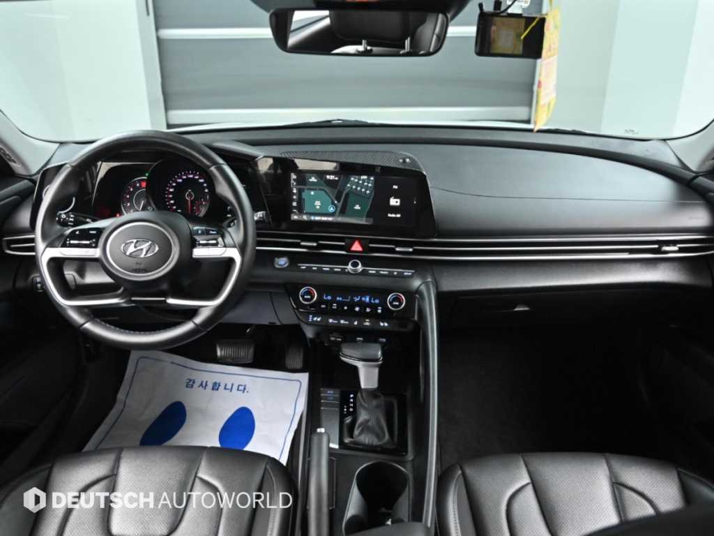 Hyundai Avante — photo 07