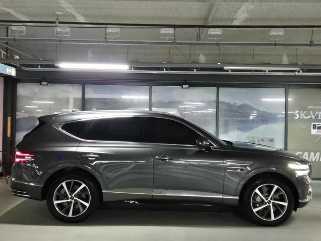 Genesis GV80 — photo 03