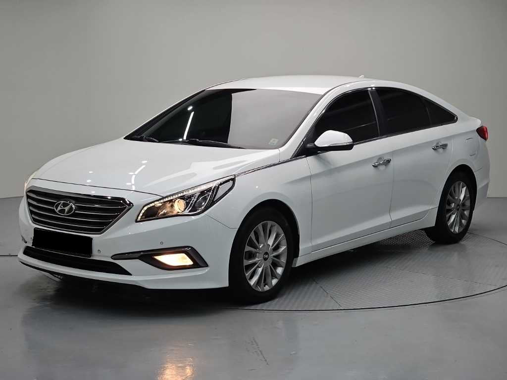 Hyundai Sonata — photo 01