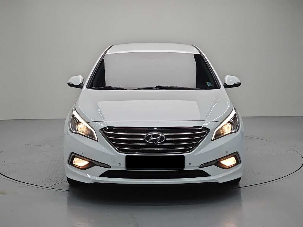Hyundai Sonata — photo 02