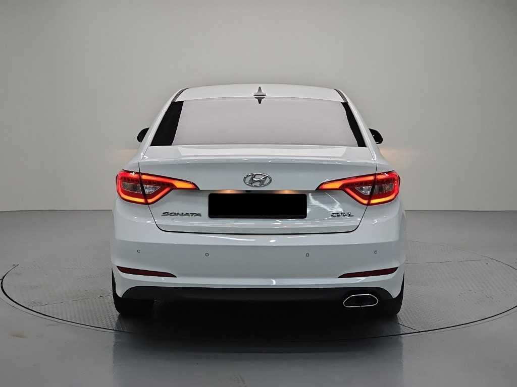 Hyundai Sonata — photo 03