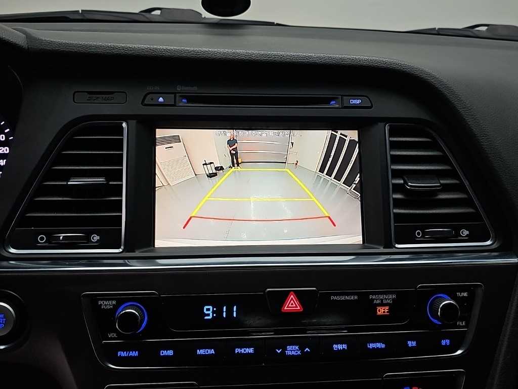 Hyundai Sonata — photo 16