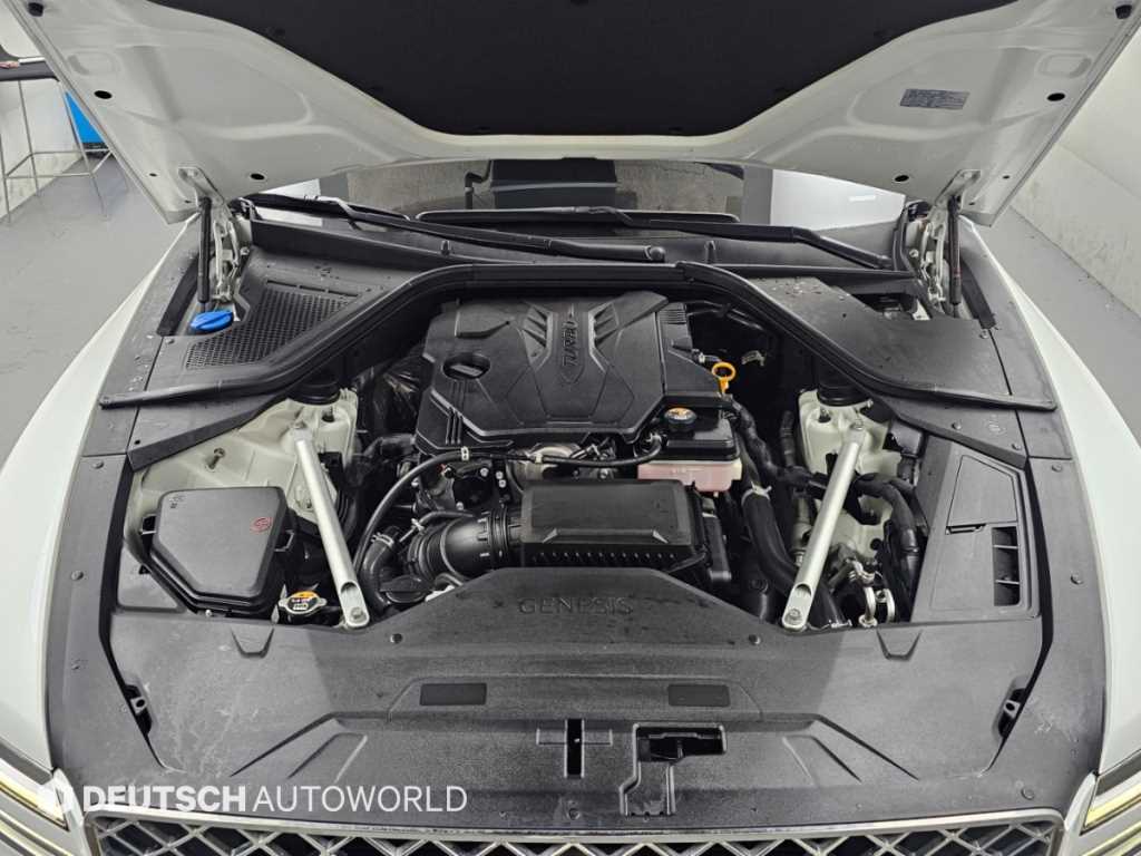 Genesis G80 — photo 07