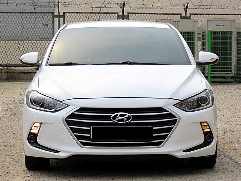 Hyundai Avante — photo 01