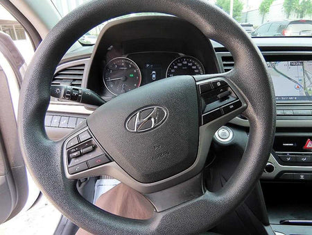 Hyundai Avante — photo 08