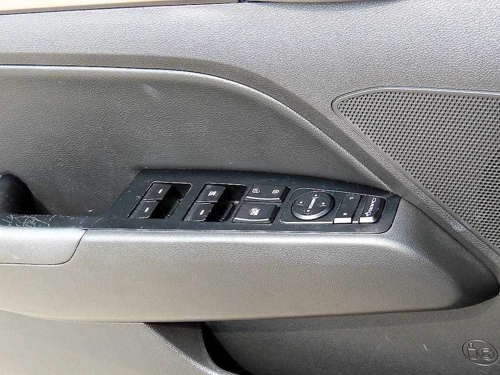 Hyundai Avante — photo 11
