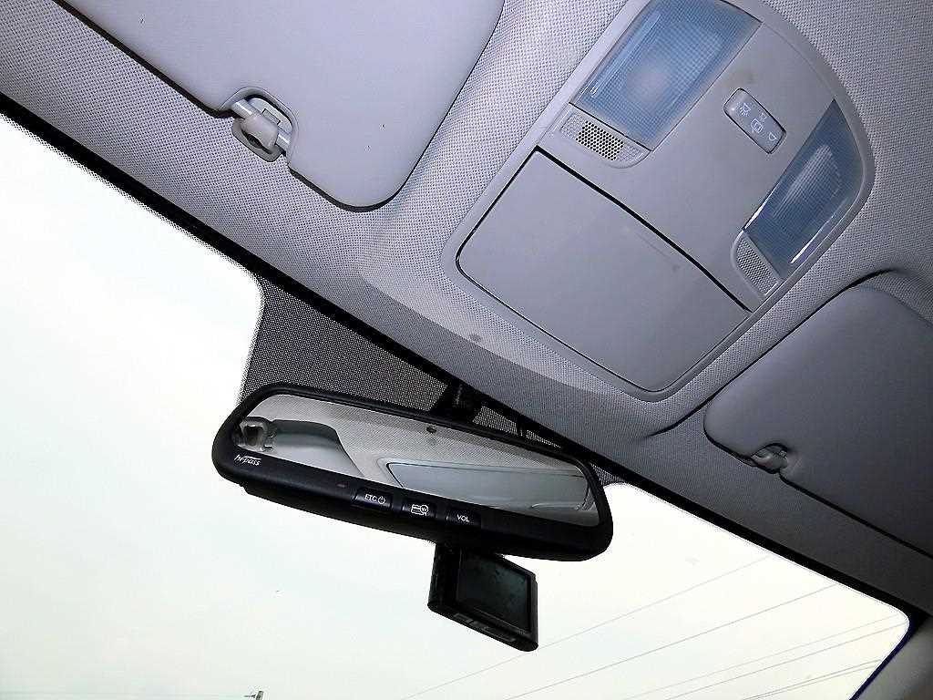 Hyundai Avante — photo 16