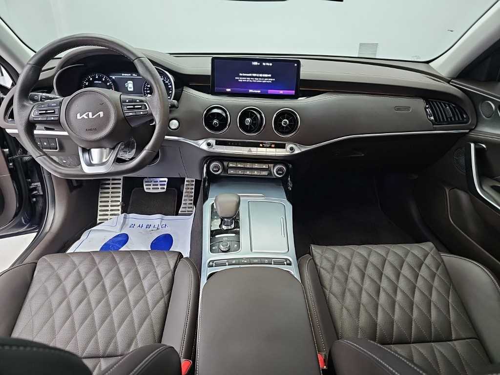 Kia Stinger — photo 07