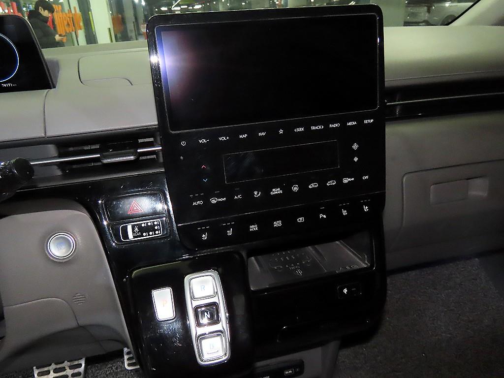 Hyundai Staria — photo 11