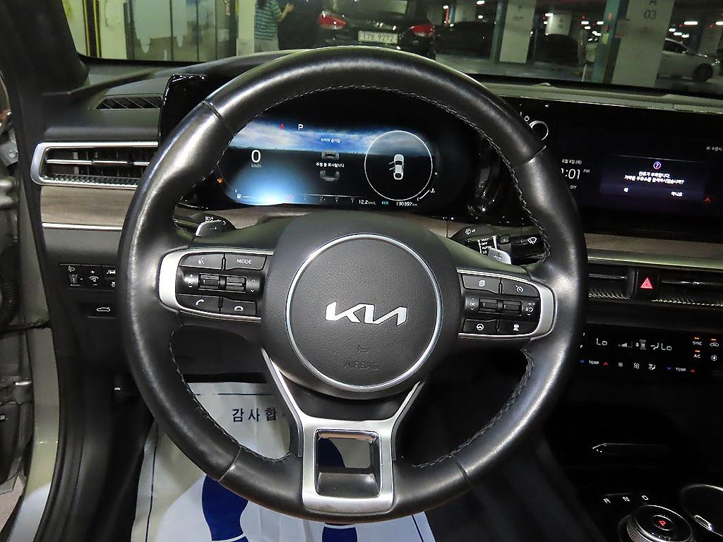 Kia K5 — photo 08